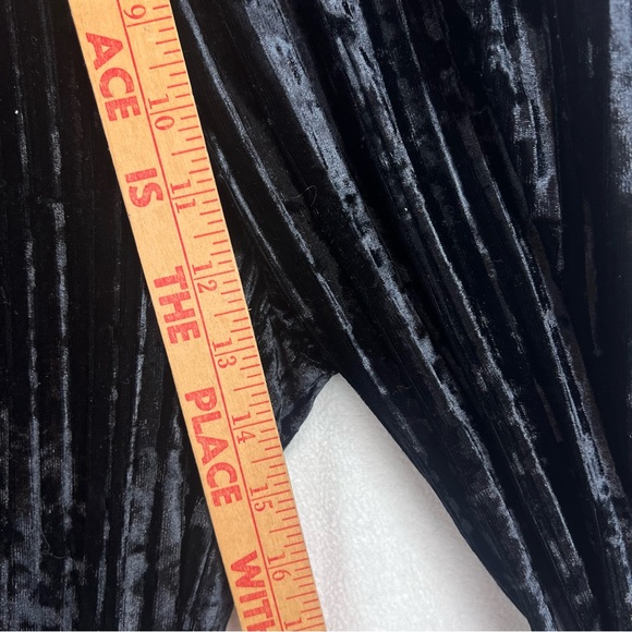 Free People Star Sign Crinkle Velvet Pleated Wide Leg Flare Pants Size S Black - Picture 5 of 9